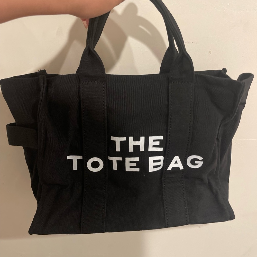 The tote bag